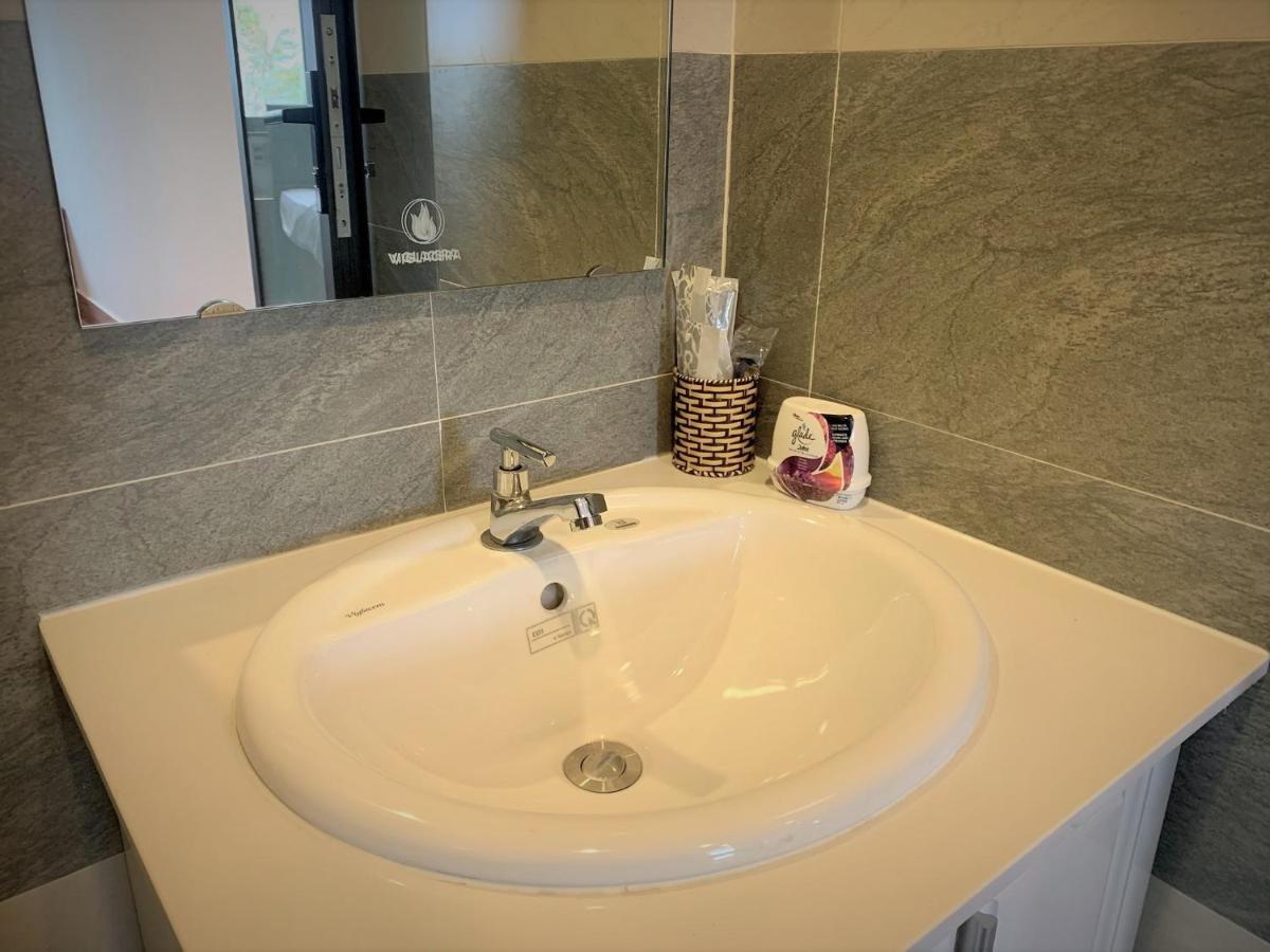 Tron Home Kuang Ngai Dış mekan fotoğraf